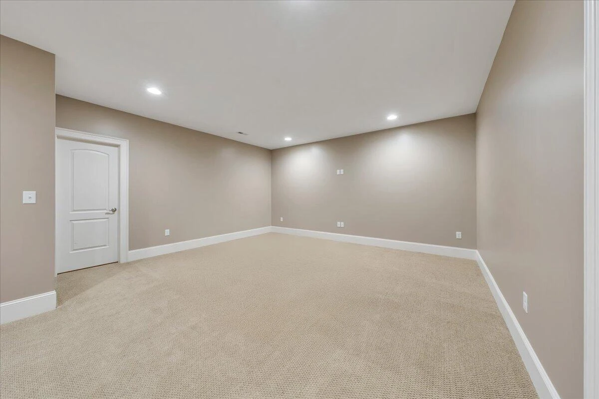 6491 Hidden Woods DR - Photo 52