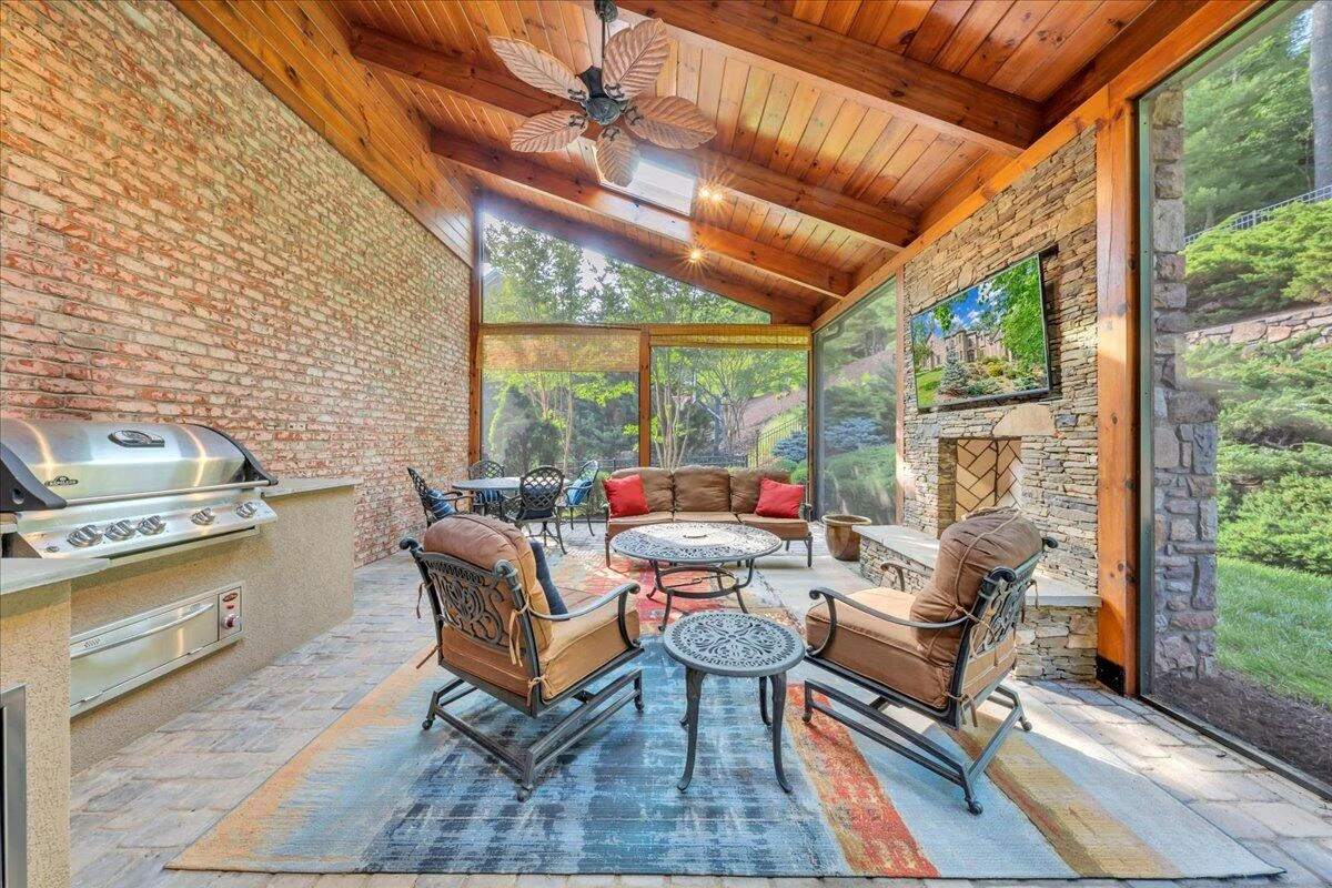6491 Hidden Woods DR - Photo 6