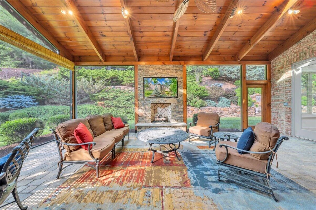 6491 Hidden Woods DR - Photo 7