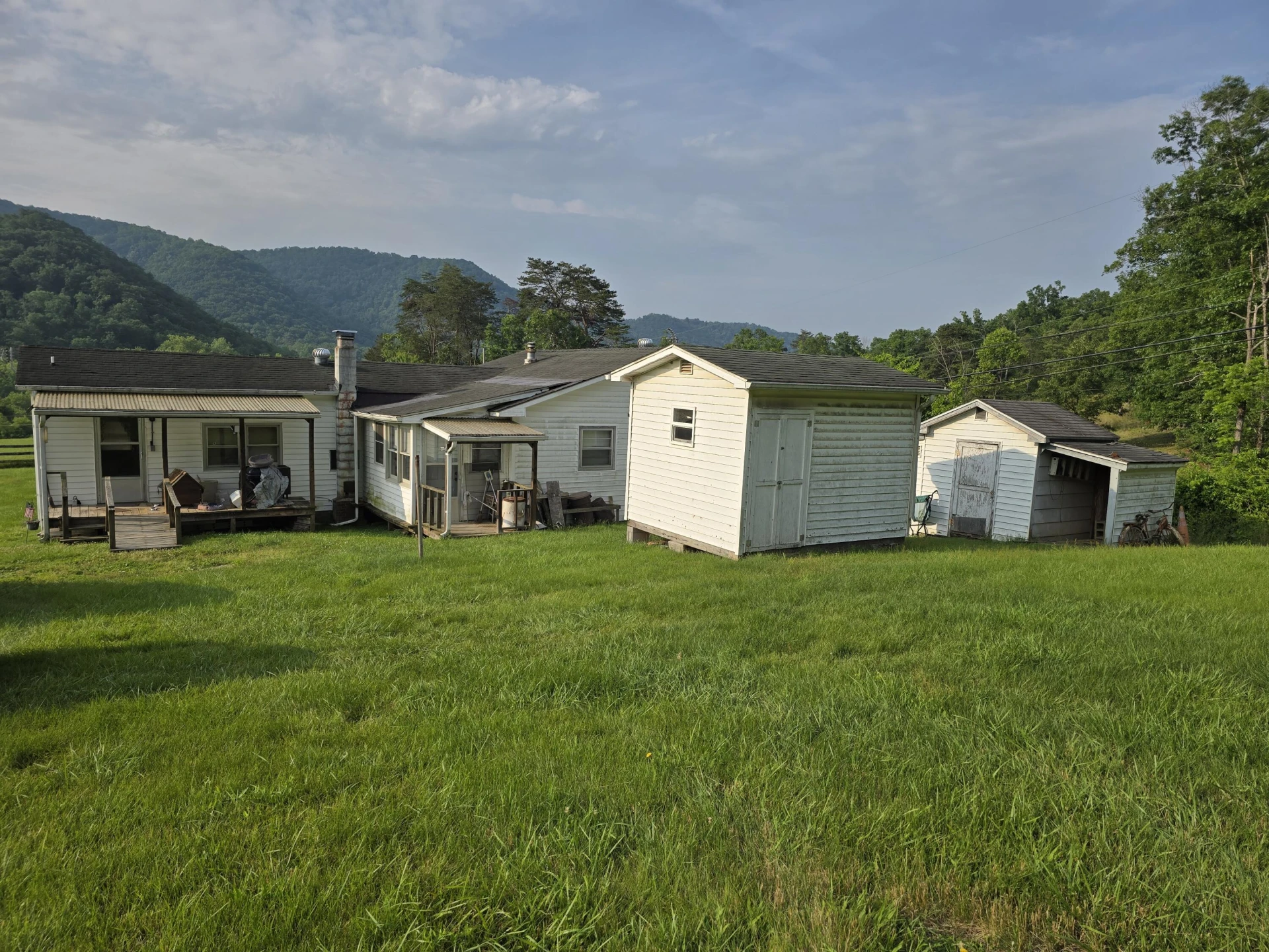 2093 Burkette RD
