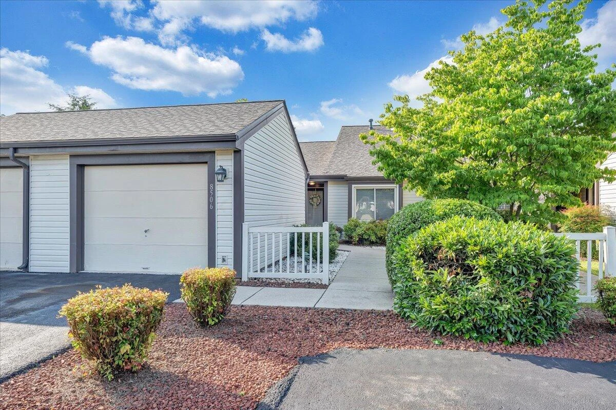 8506 Pine Hurst CIR - Photo 39