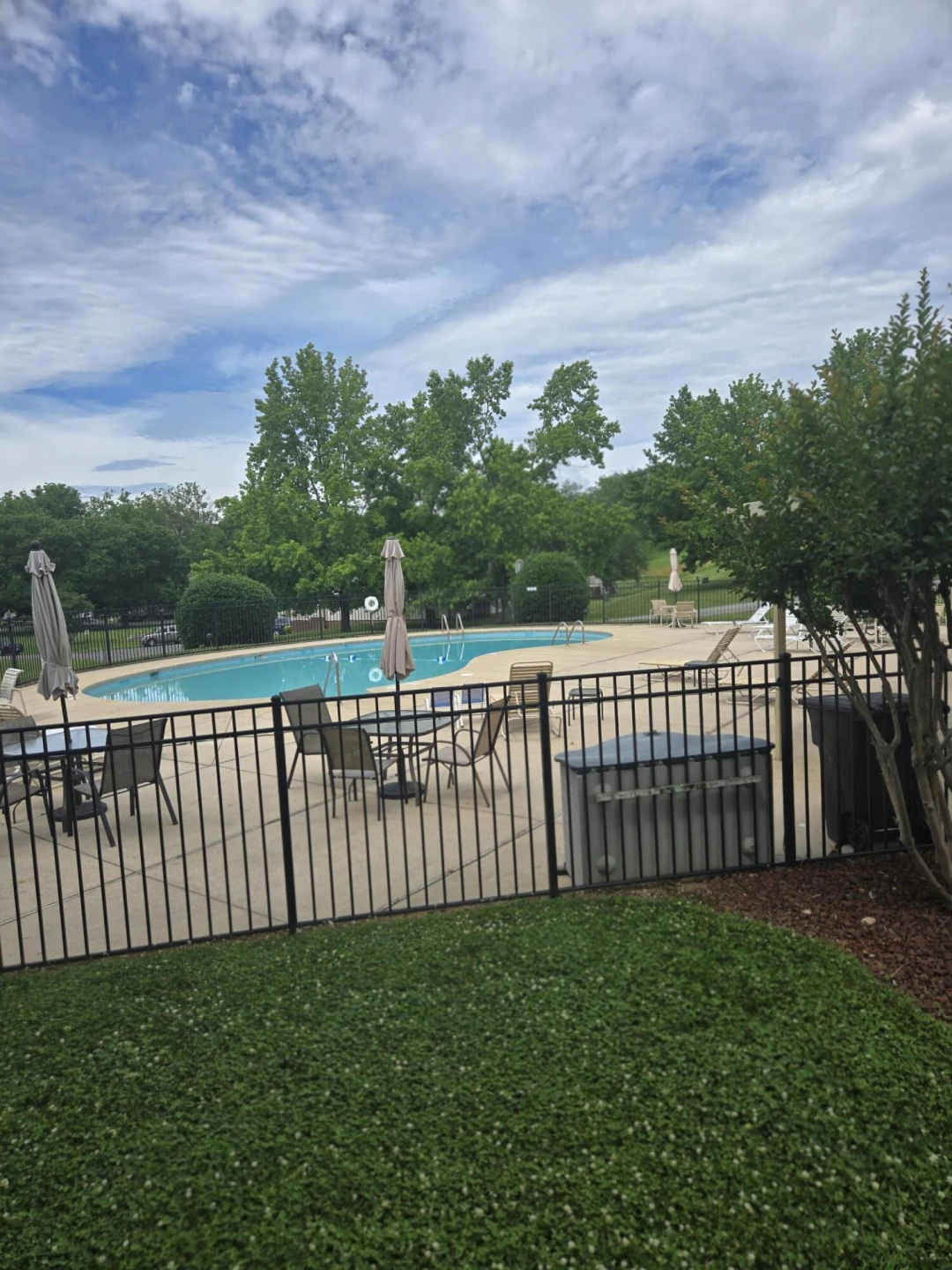 8506 Pine Hurst CIR - Photo 4