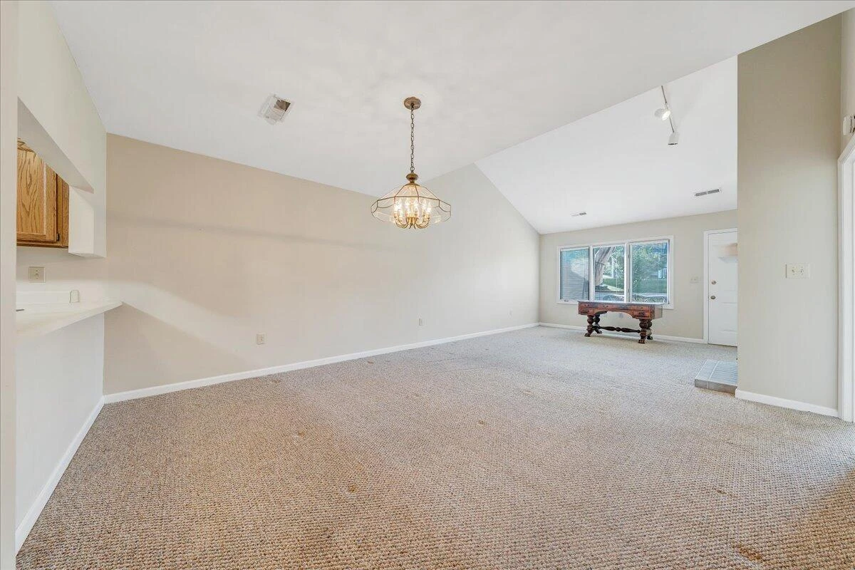 8506 Pine Hurst CIR - Photo 5