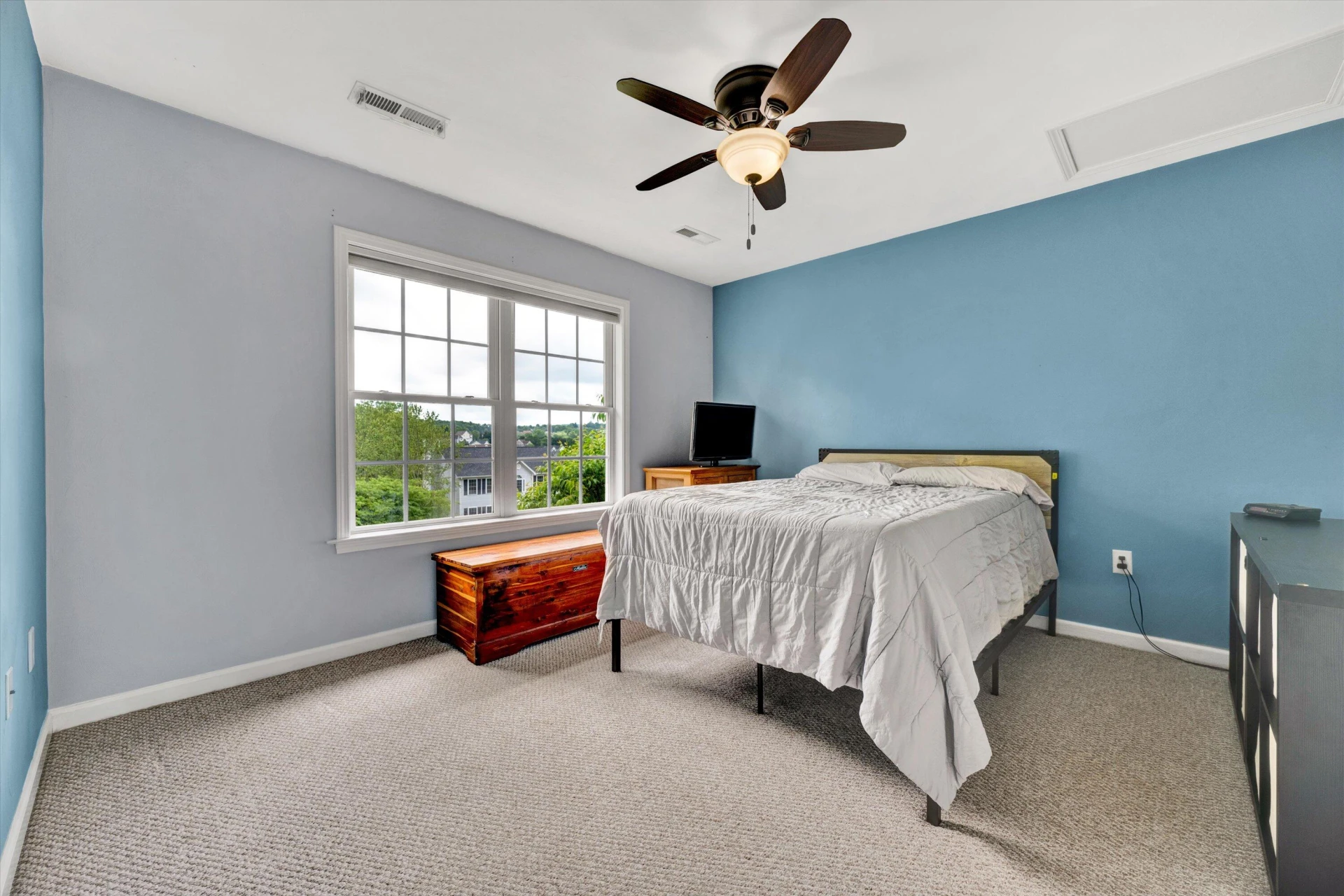 135 Sapphire AVE - Photo 32