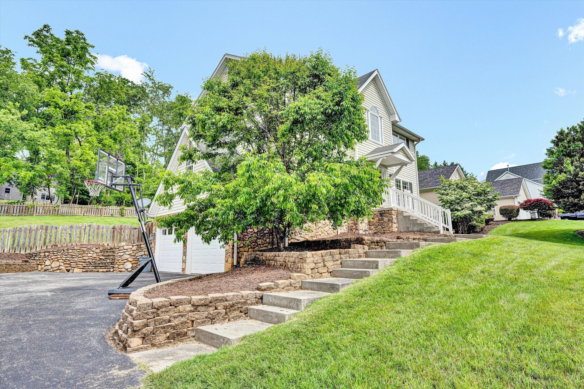 135 Sapphire AVE - Photo 44