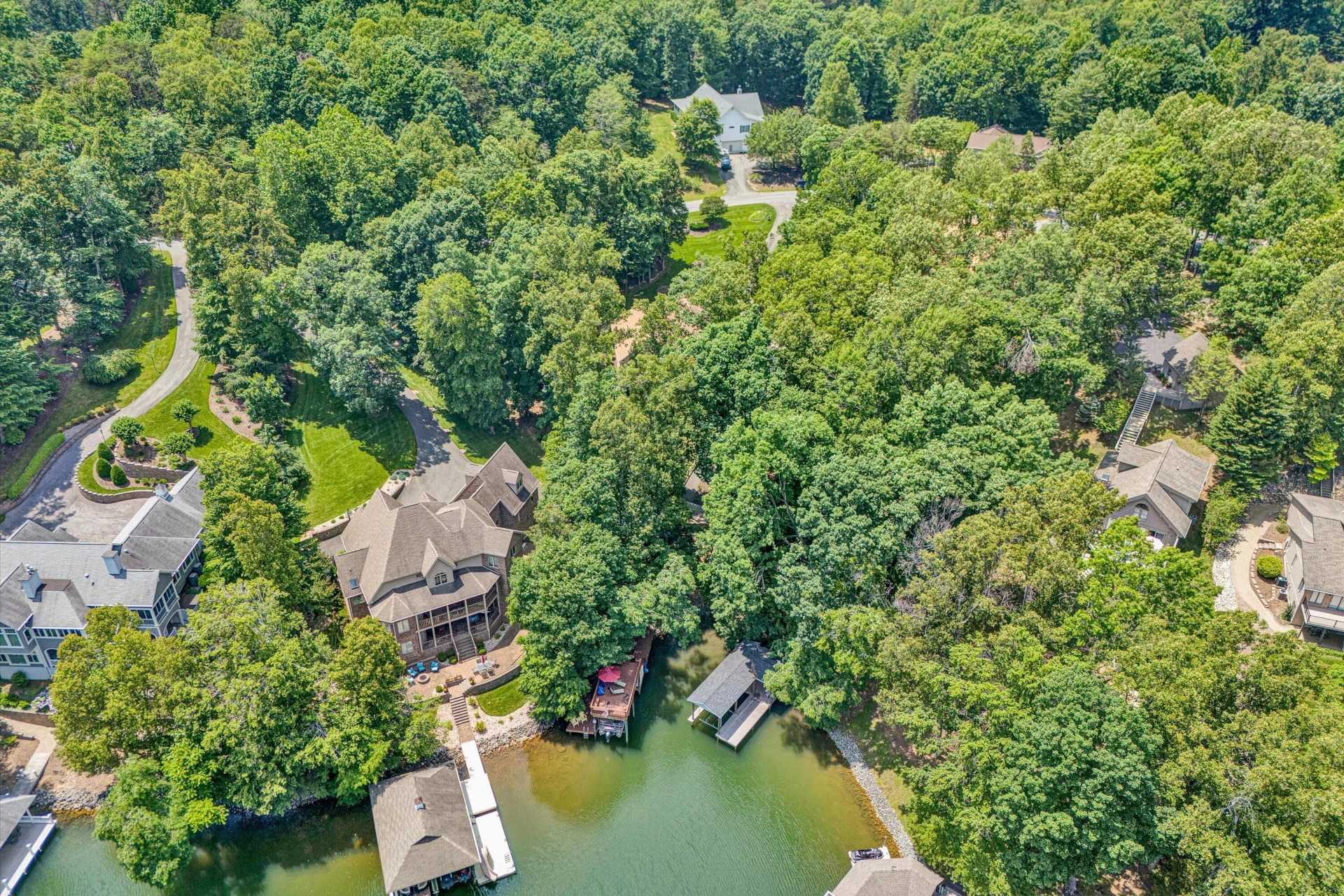 480 Winding Waters DR - Photo 69