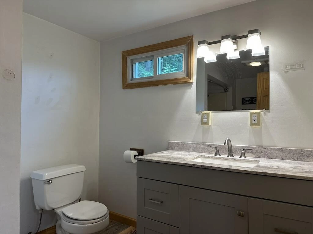 2638 Castleton RD - Photo 14