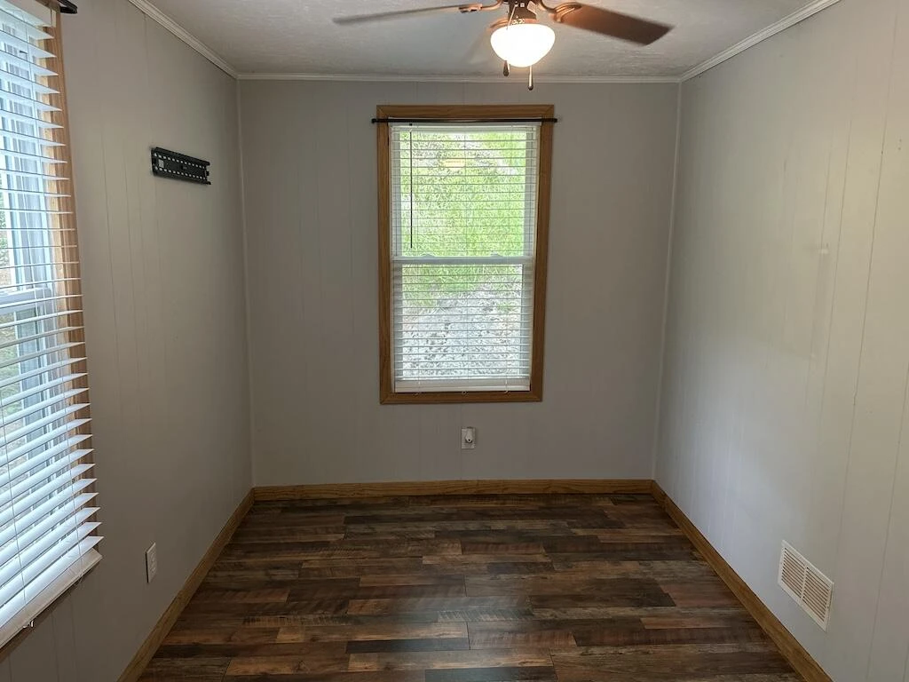 2638 Castleton RD - Photo 20