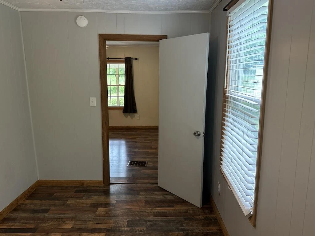 2638 Castleton RD - Photo 21