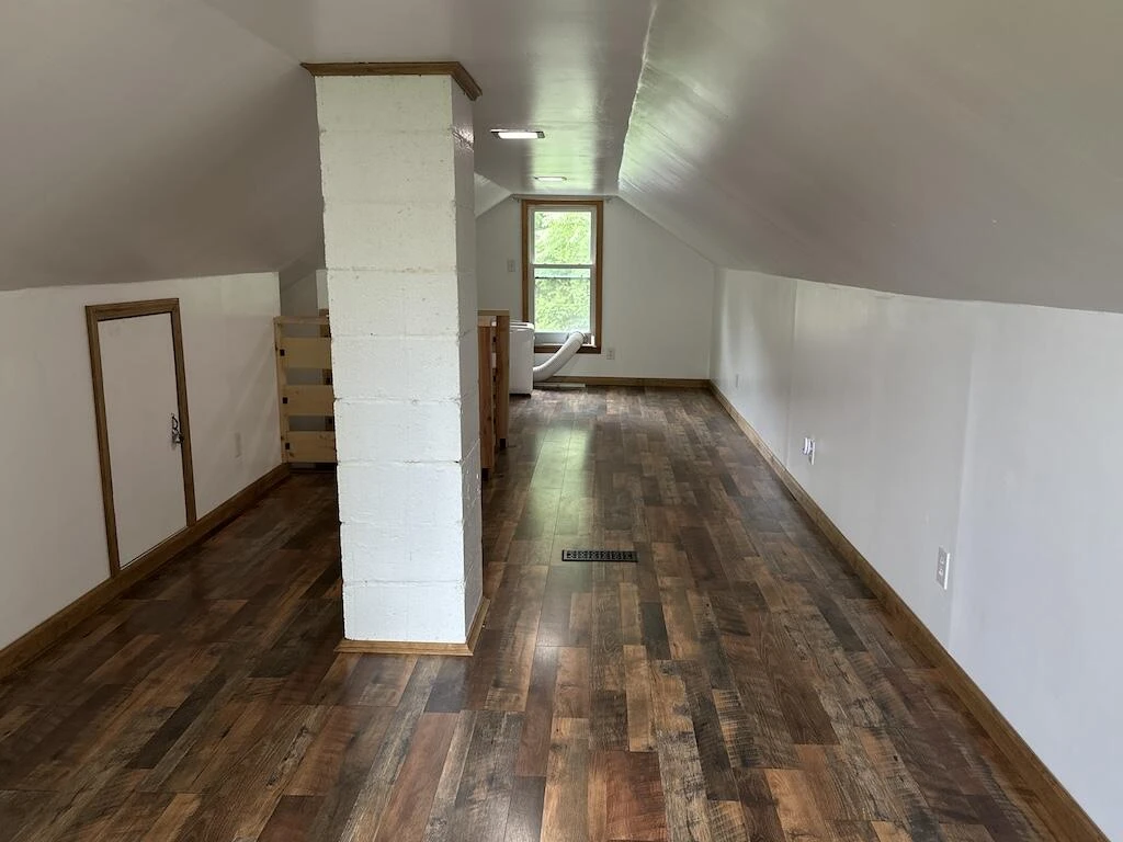 2638 Castleton RD - Photo 24