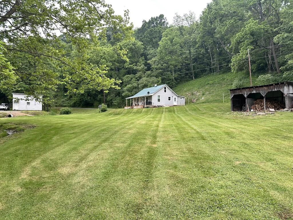 2638 Castleton RD - Photo 44