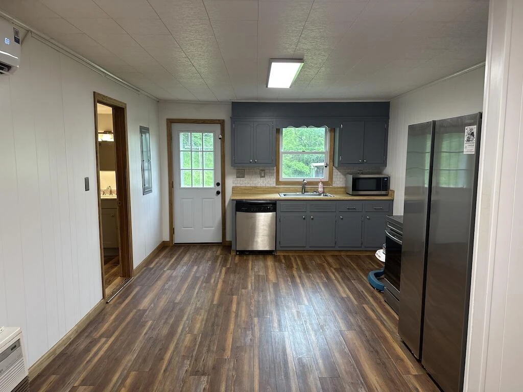 2638 Castleton RD - Photo 8