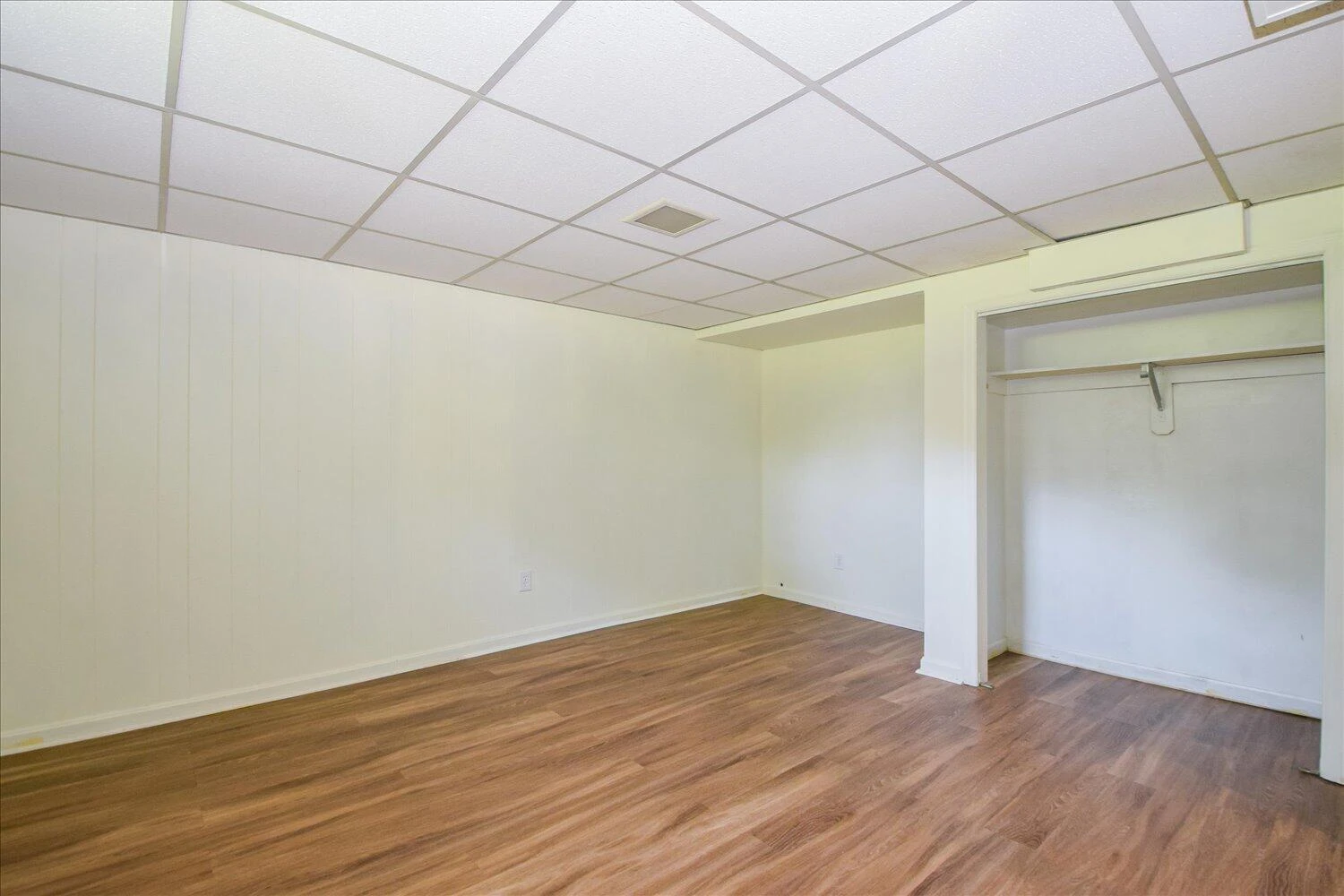 1008 Ridgecrest DR - Photo 16