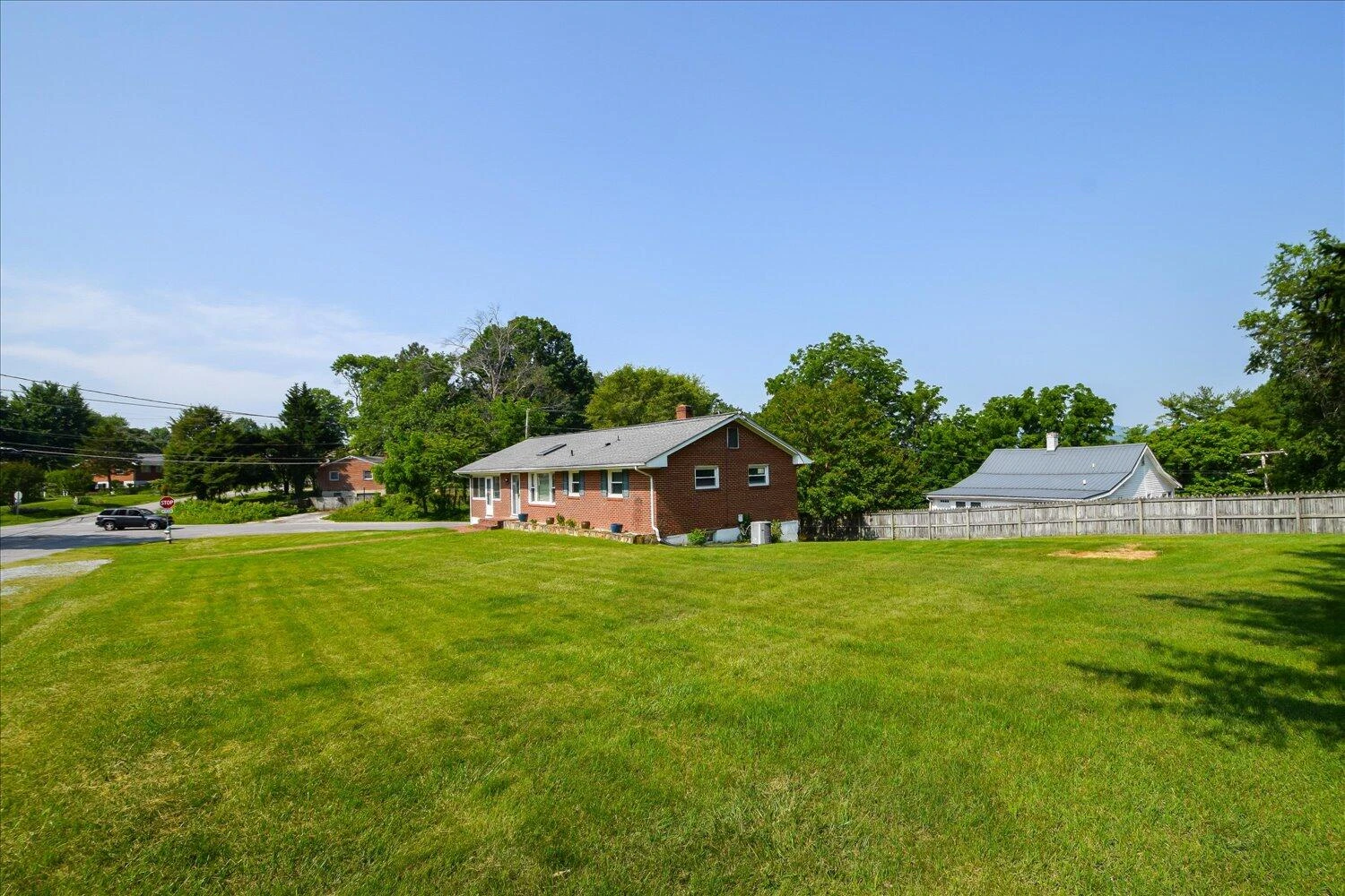1008 Ridgecrest DR - Photo 23