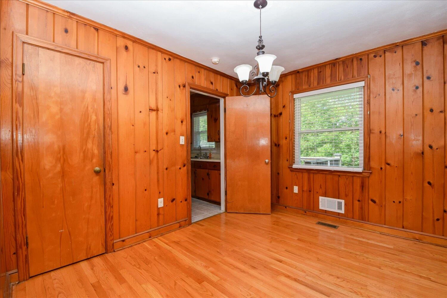 1008 Ridgecrest DR - Photo 6