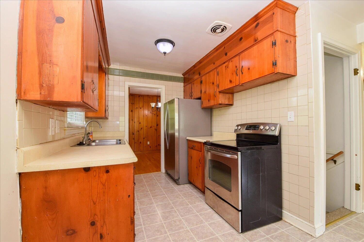 1008 Ridgecrest DR - Photo 7