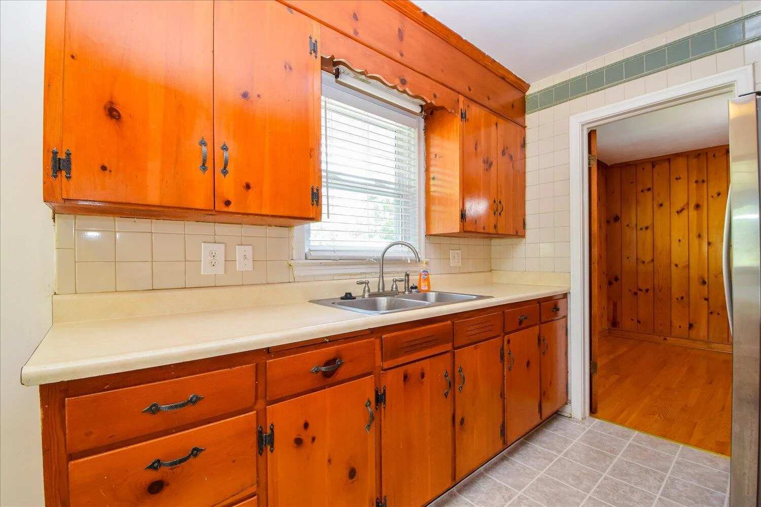 1008 Ridgecrest DR - Photo 8