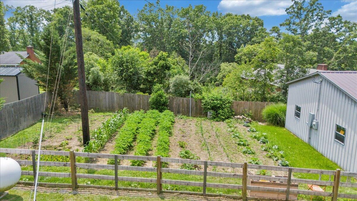 1405 Linden AVE - Photo 109