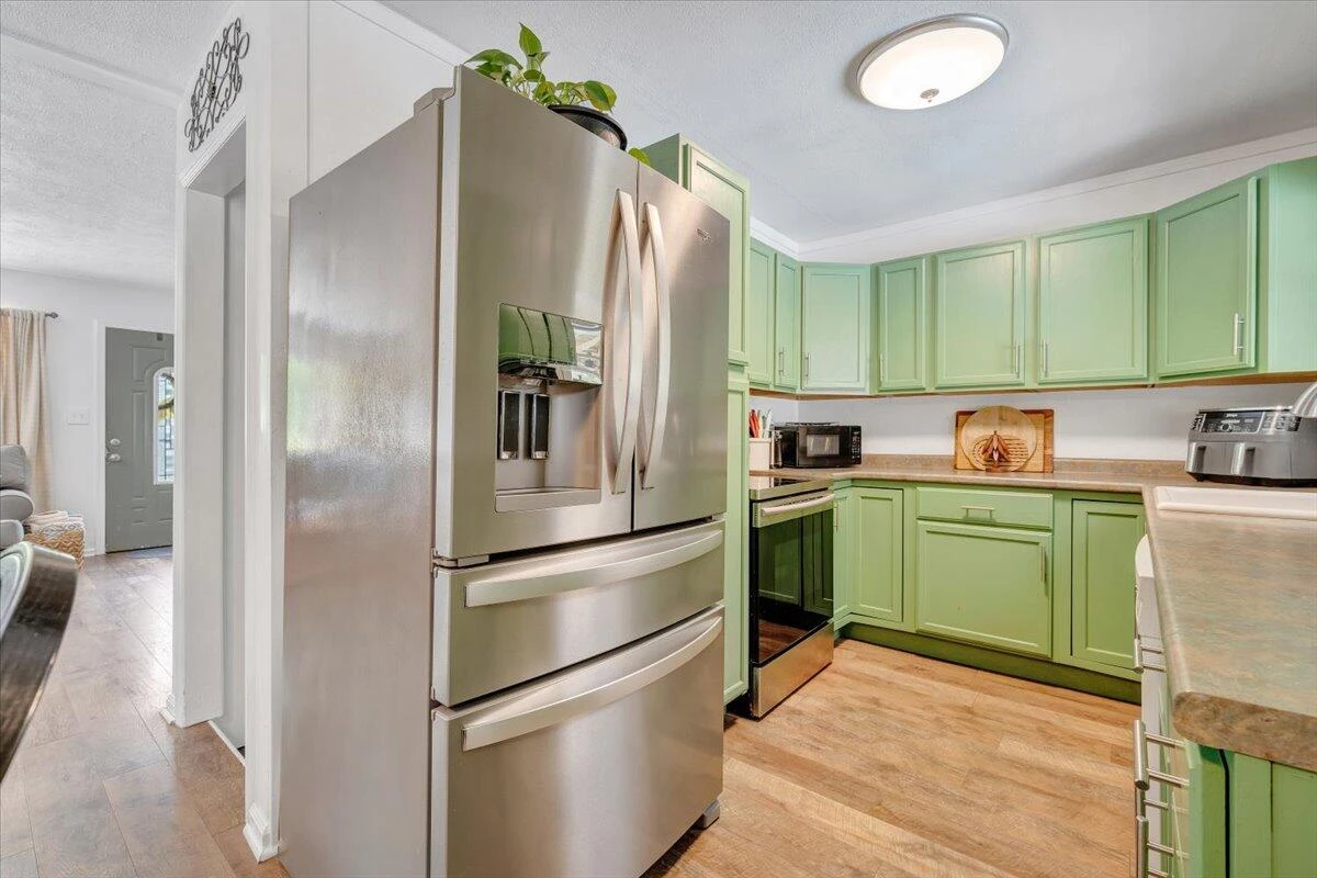 1405 Linden AVE - Photo 11