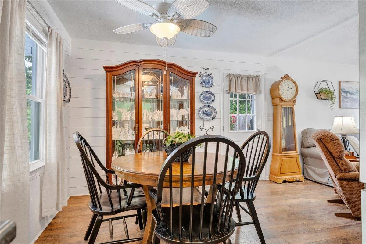 1405 Linden AVE - Photo 14