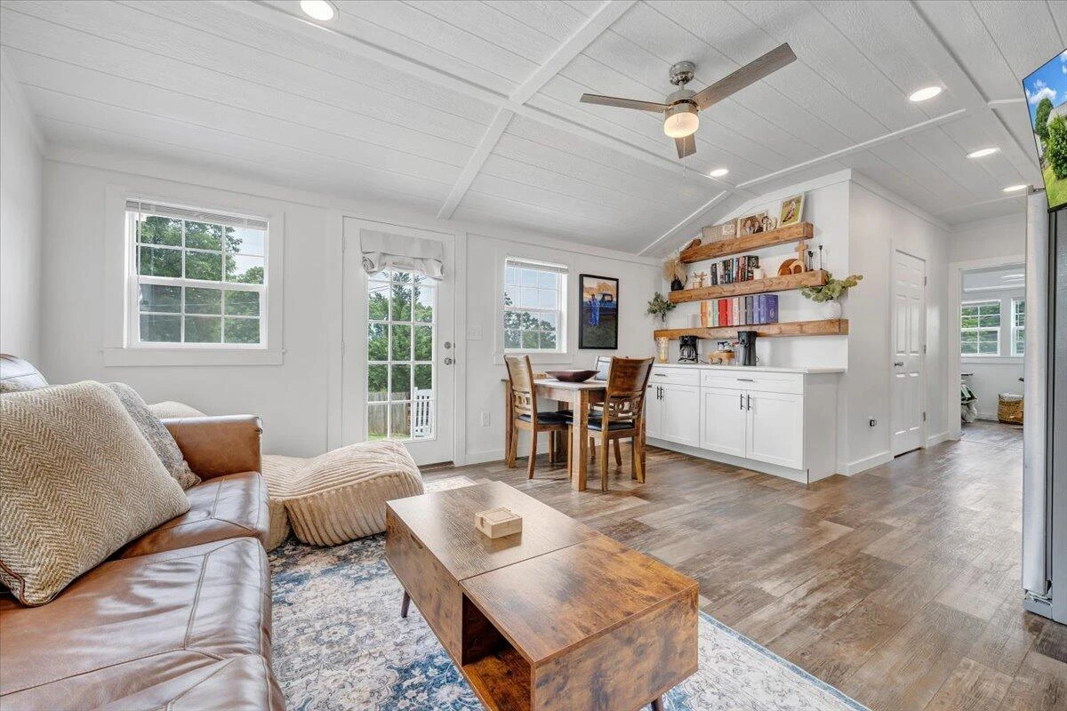 1405 Linden AVE - Photo 19