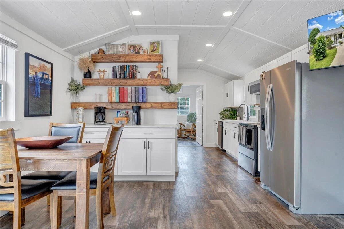 1405 Linden AVE - Photo 22