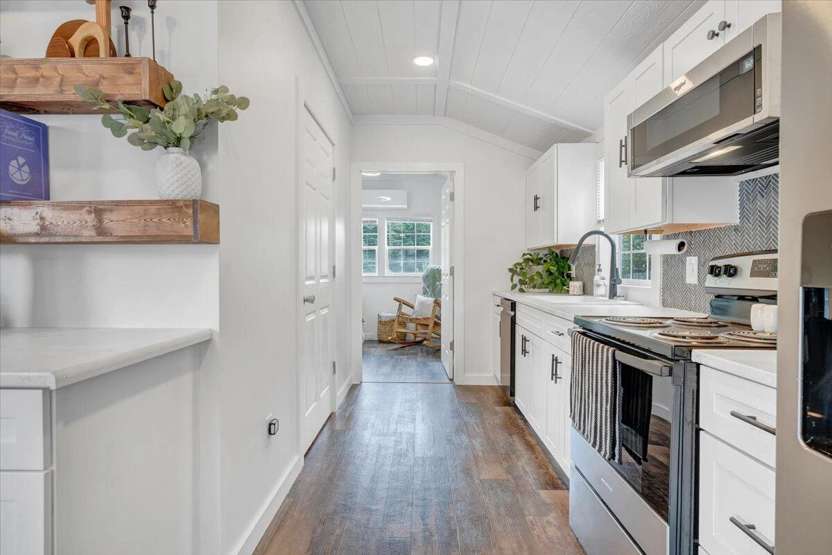 1405 Linden AVE - Photo 26