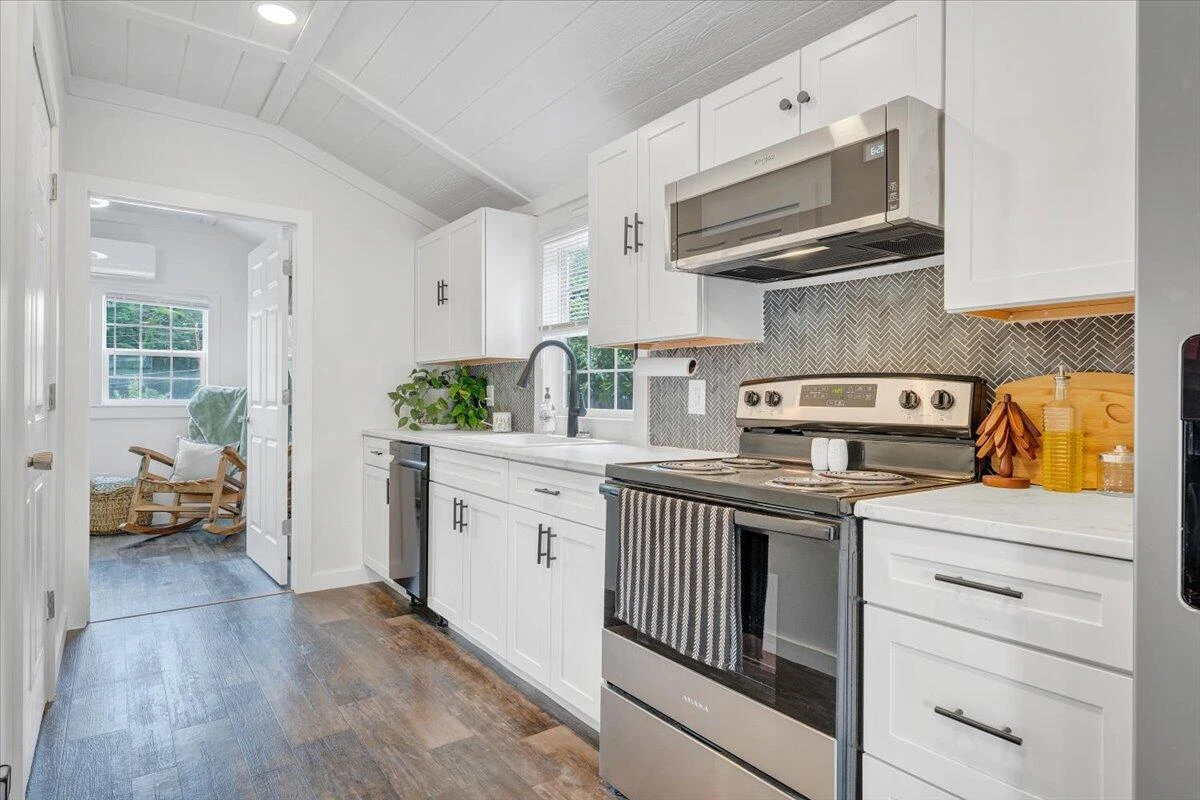 1405 Linden AVE - Photo 28