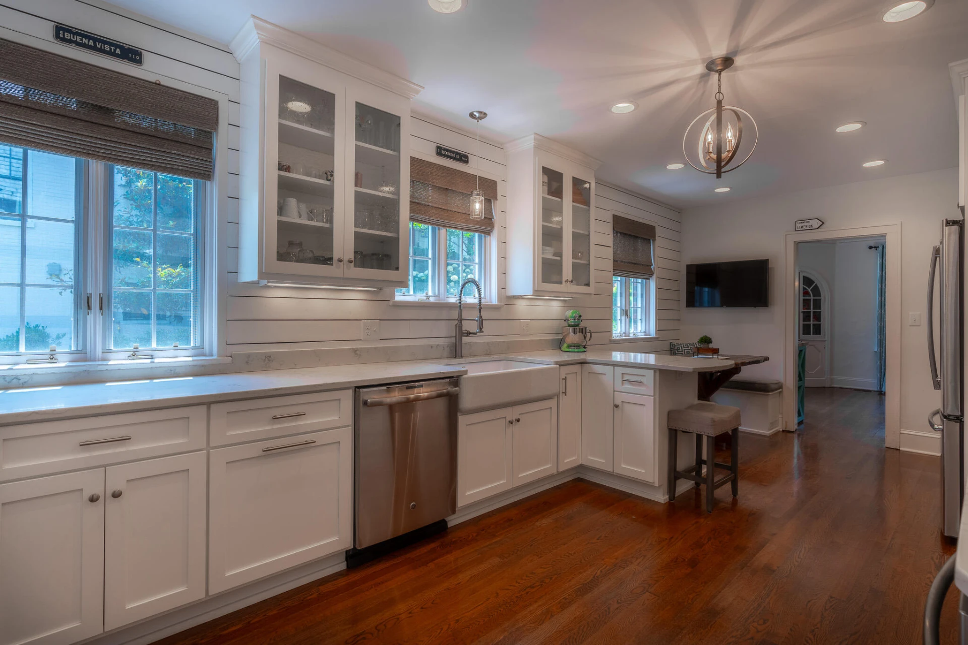 2602 Stanley AVE - Photo 22