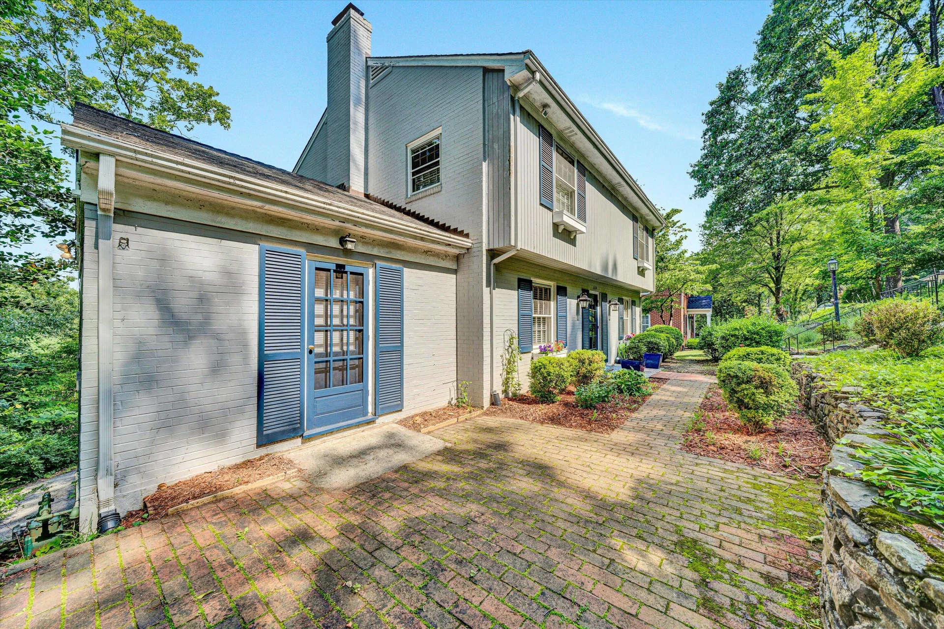 2659 Nottingham RD - Photo 3