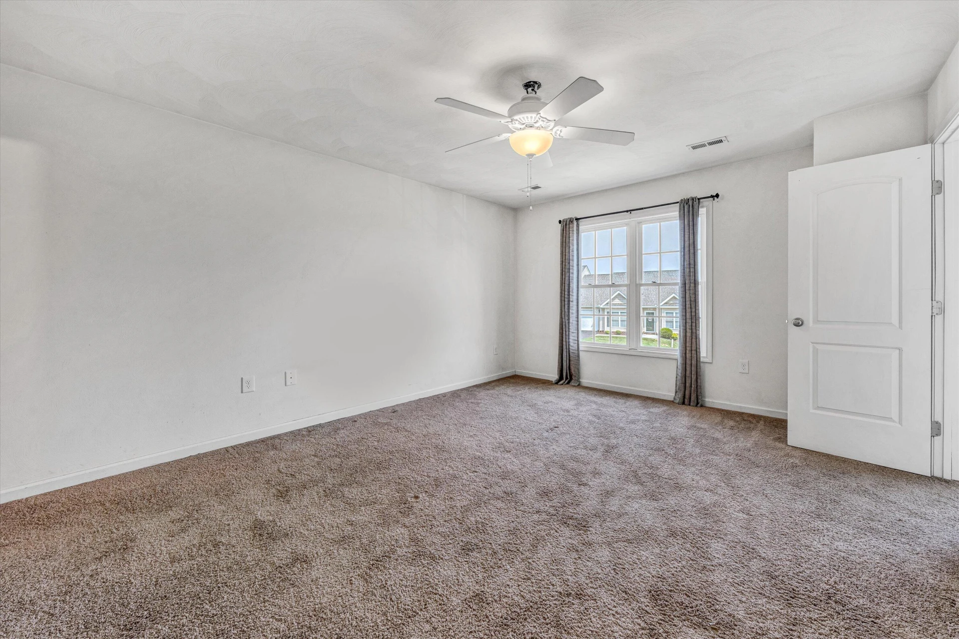 6810 Village Green DR - Photo 19
