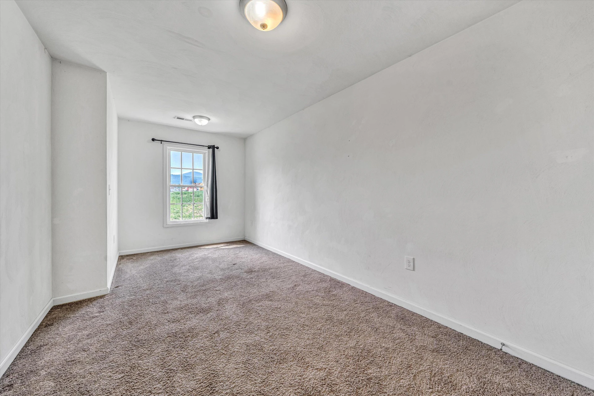6810 Village Green DR - Photo 24