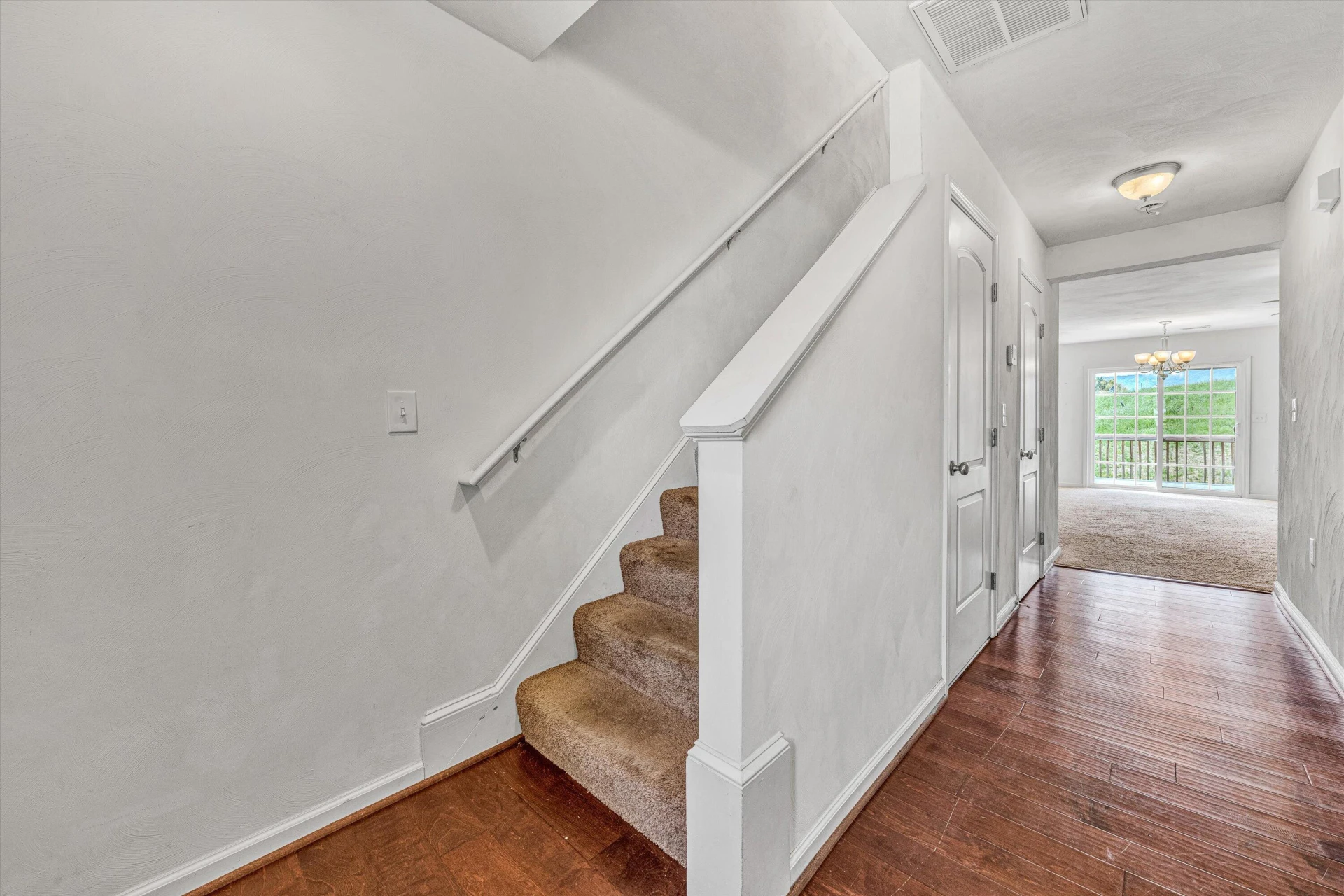 6810 Village Green DR - Photo 4