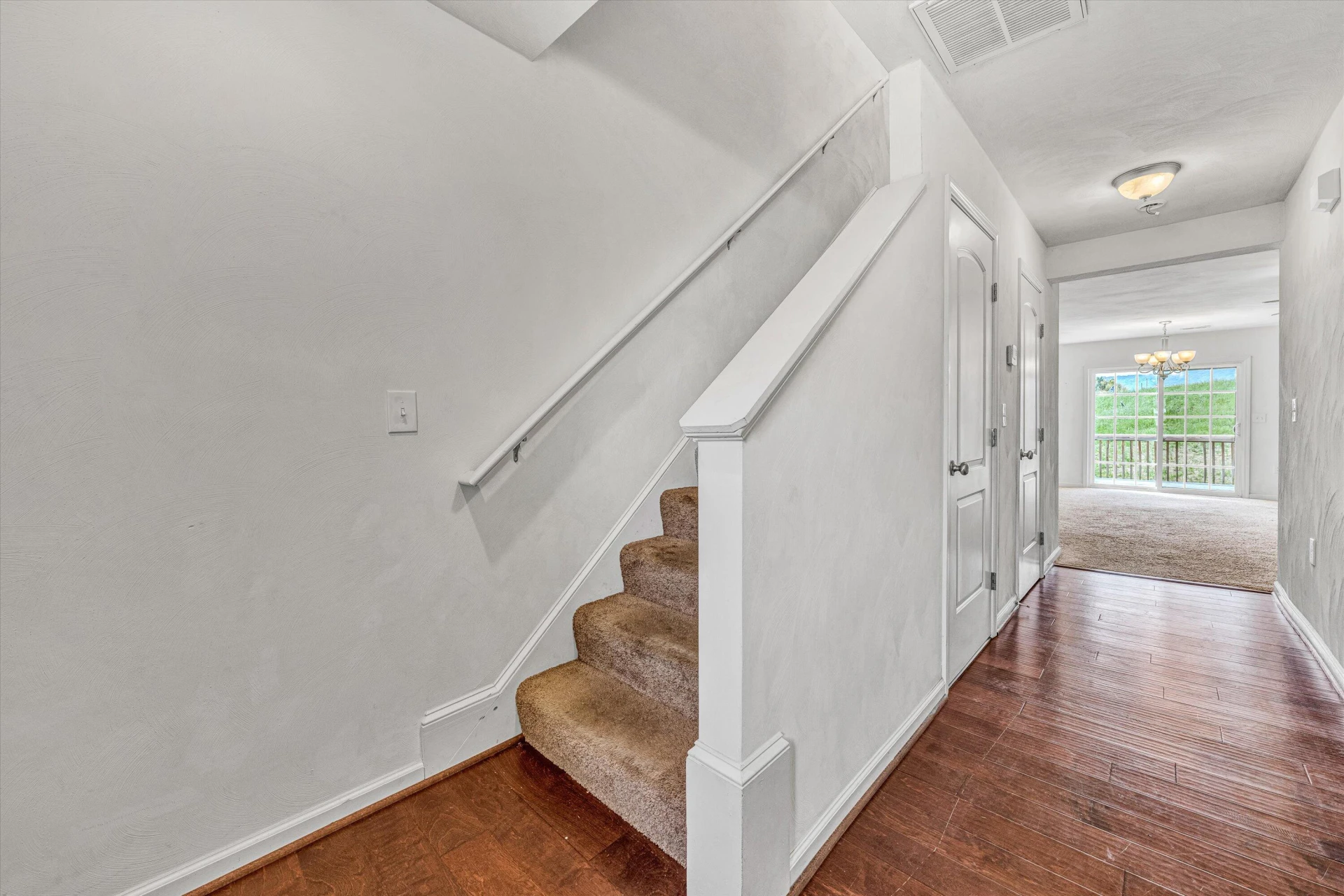 6810 Village Green DR - Photo 5