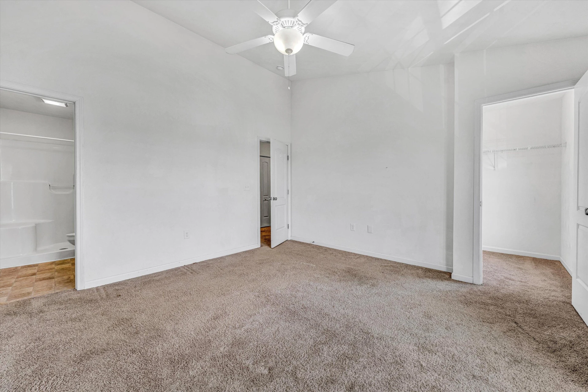 6806 Village Green DR - Photo 11