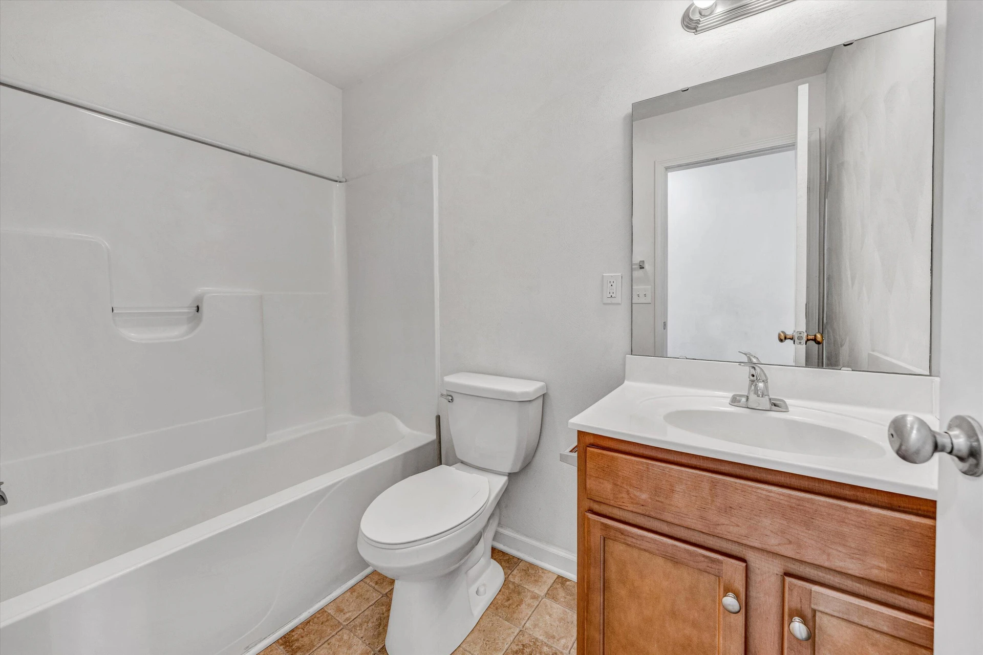 6806 Village Green DR - Photo 13