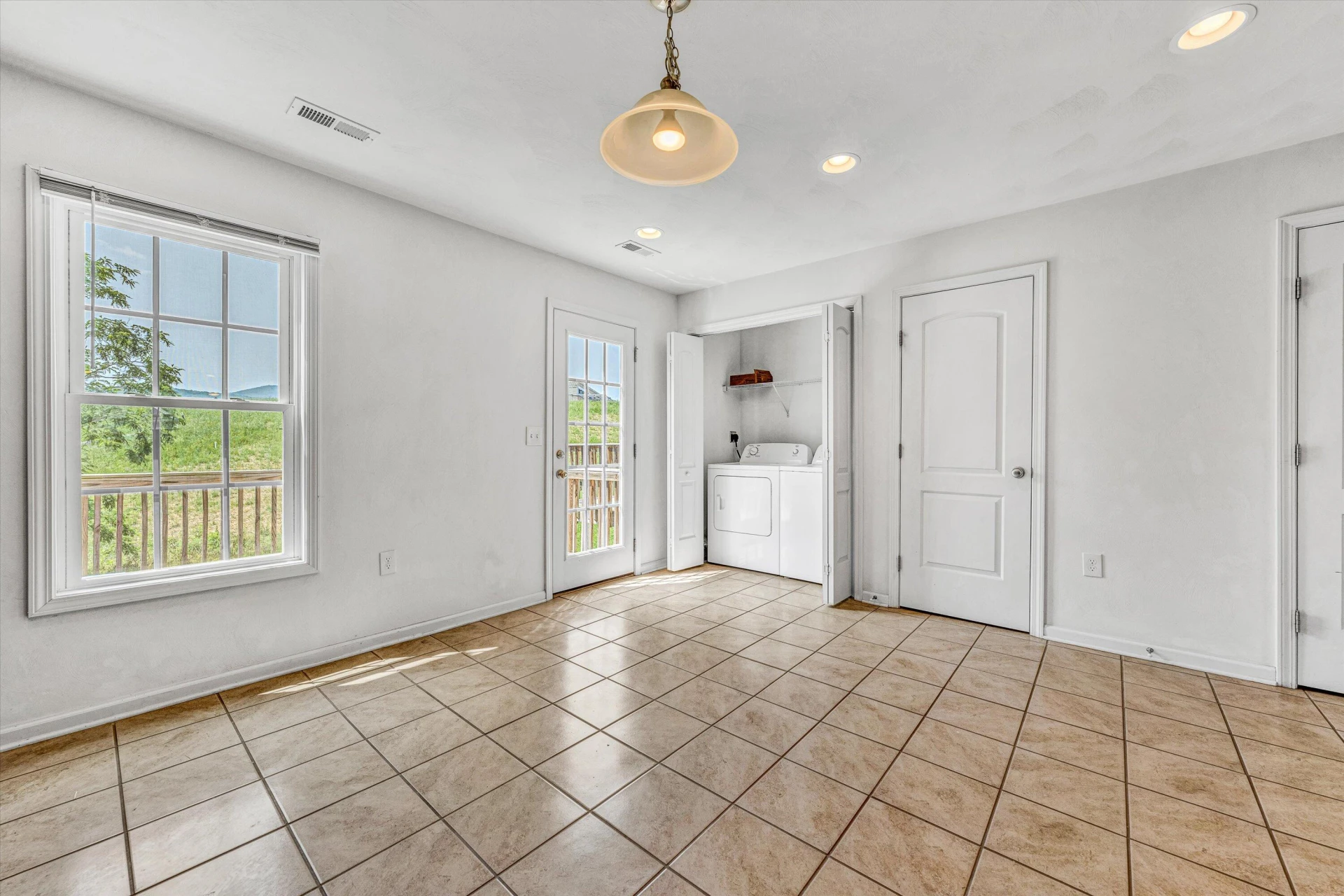 6806 Village Green DR - Photo 6