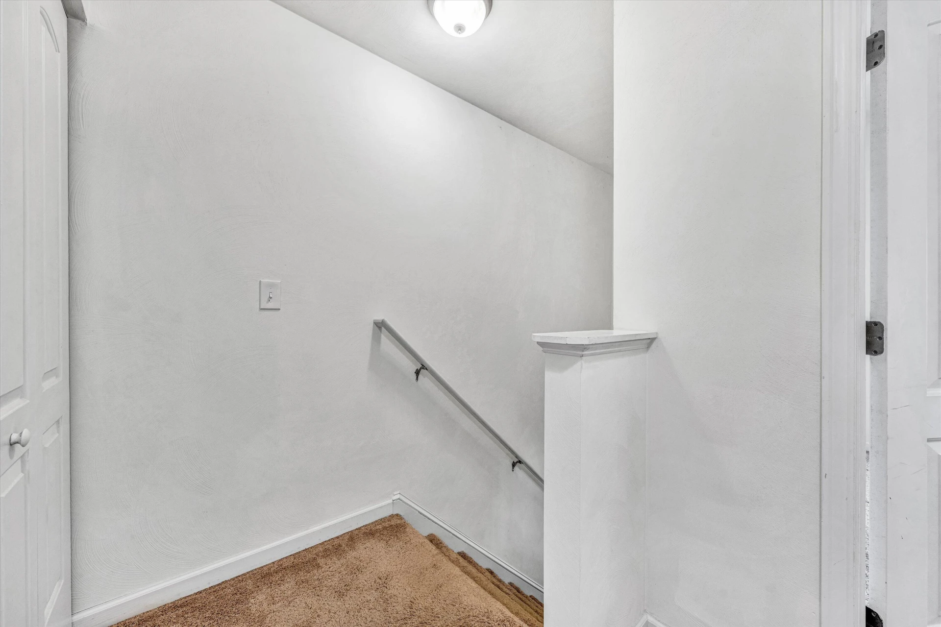 6806 Village Green DR - Photo 9