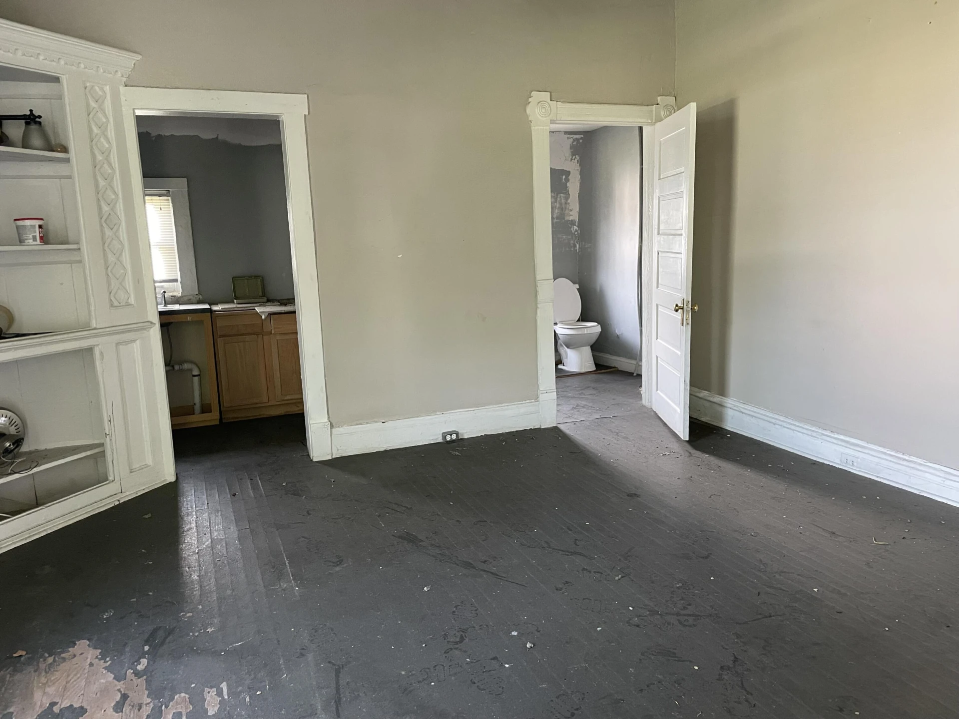 832 Patterson AVE - Photo 9