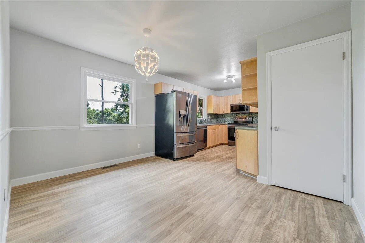 3271 Rasmont RD - Photo 7