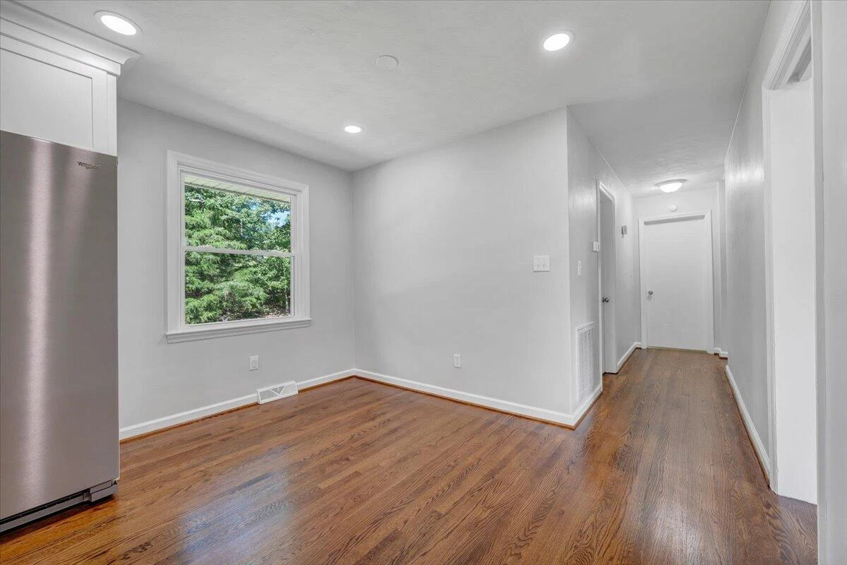 533 Oak DR - Photo 10