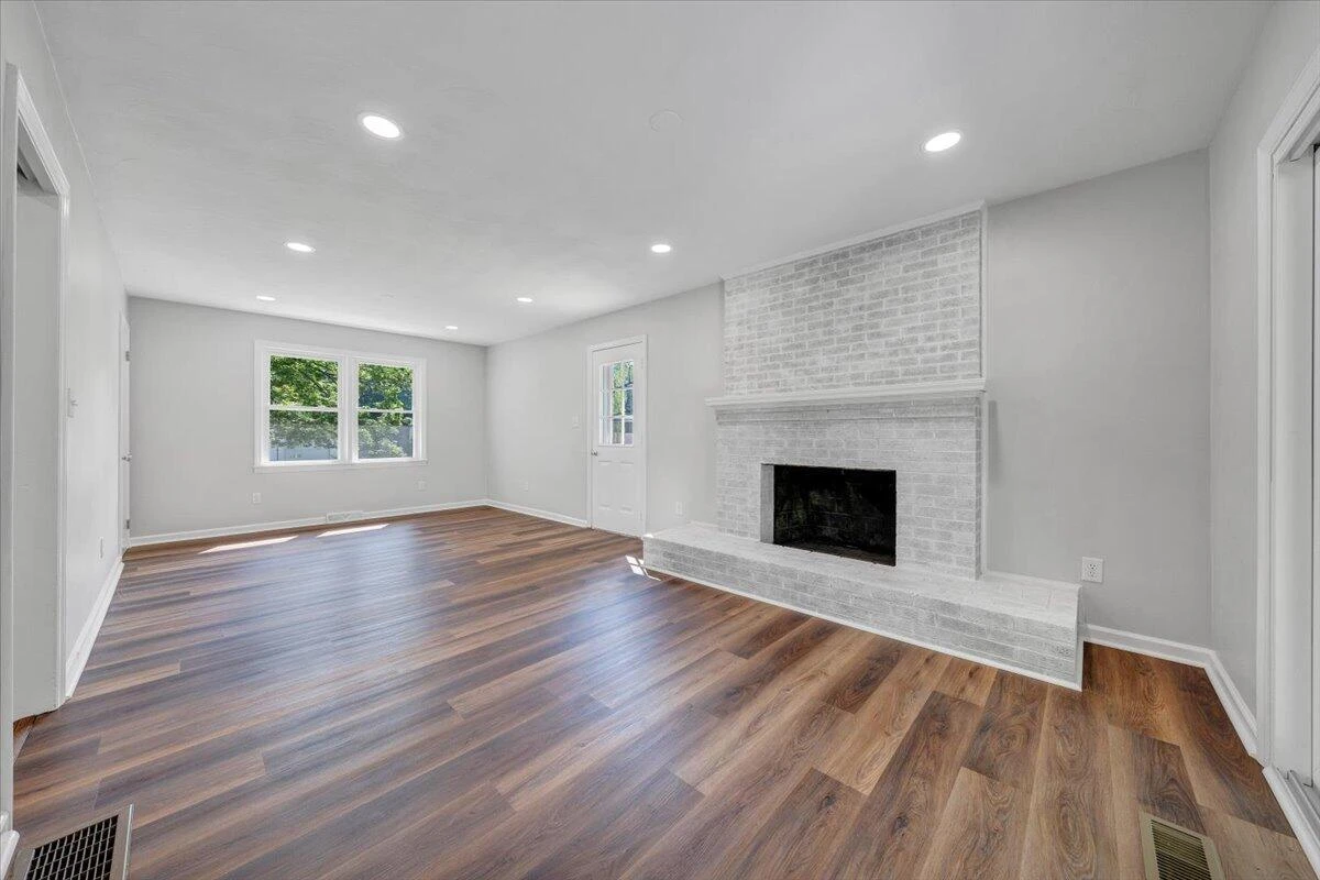 533 Oak DR - Photo 12