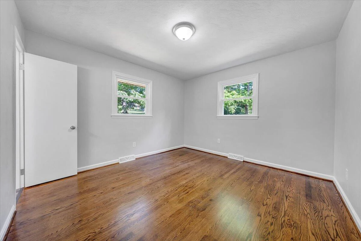 533 Oak DR - Photo 16