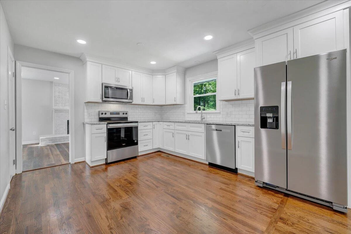 533 Oak DR - Photo 6