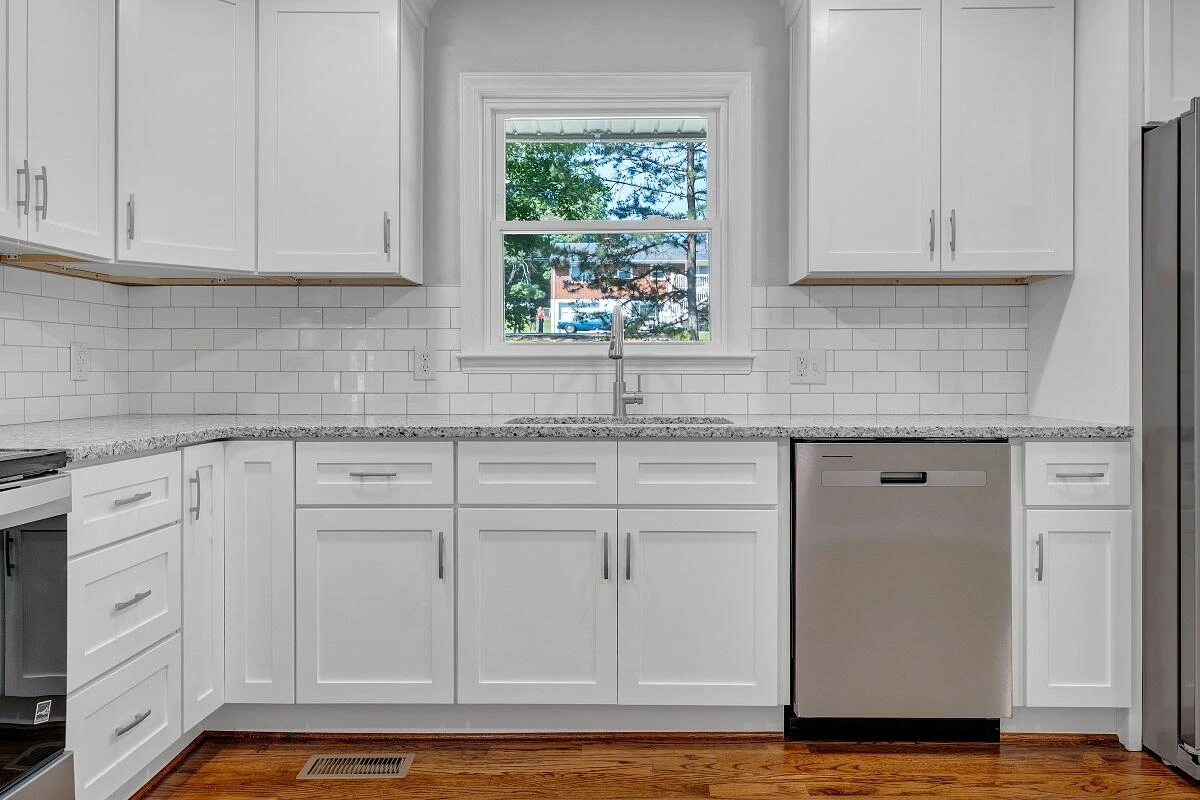 533 Oak DR - Photo 9