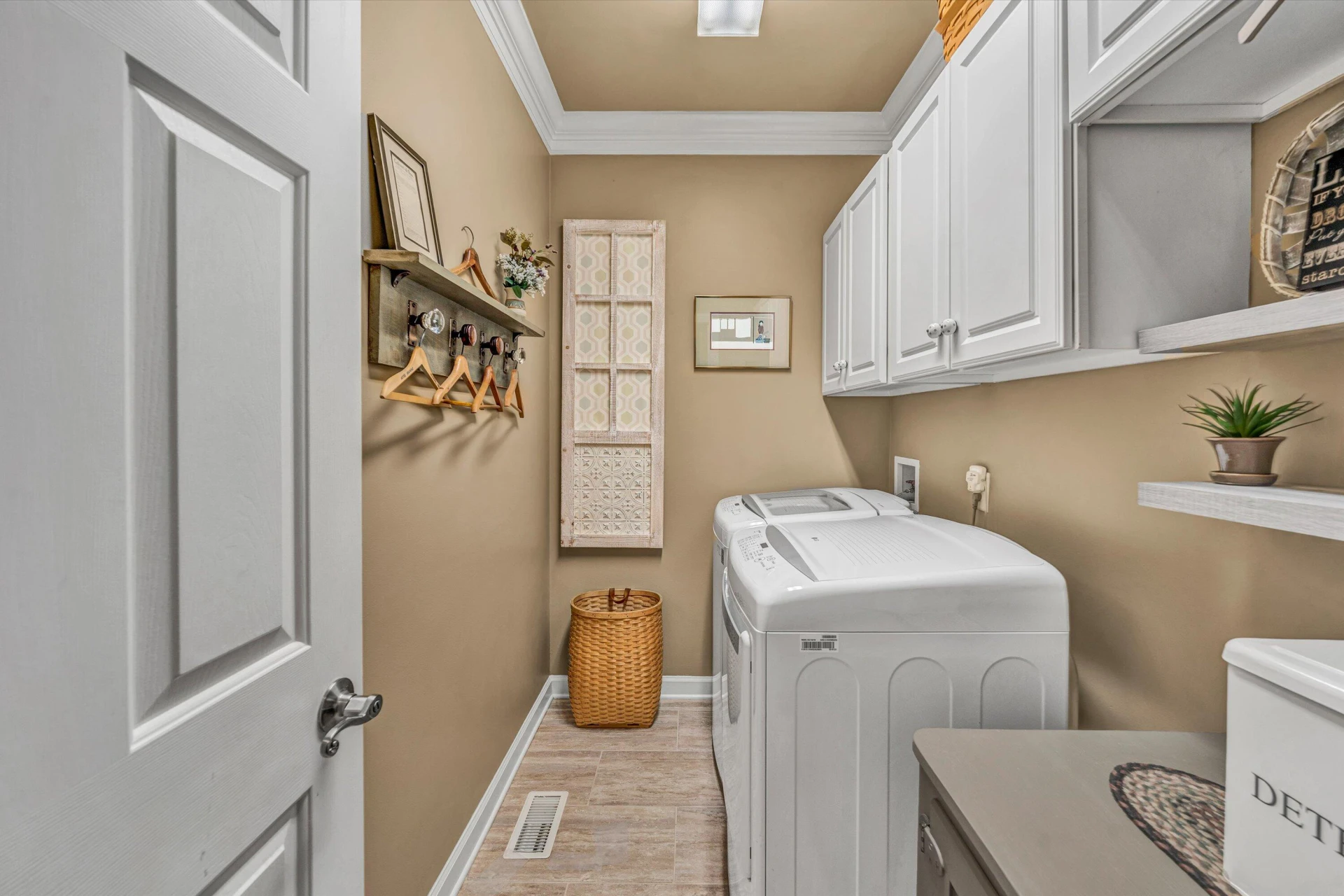 220 Village LN - Photo 13