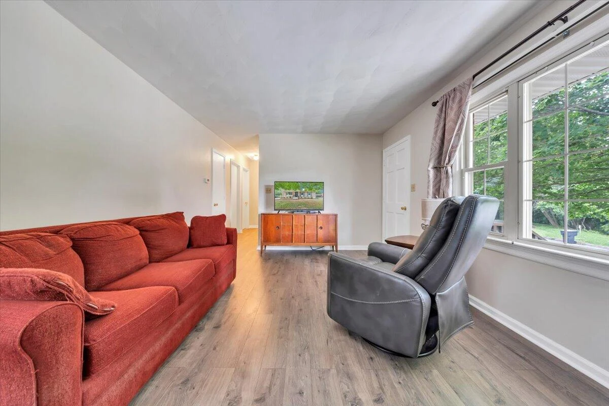 1868 Terry DR - Photo 11