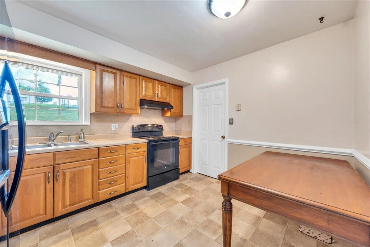 1868 Terry DR - Photo 13