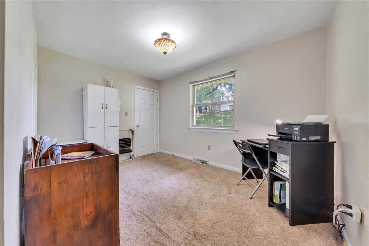 1868 Terry DR - Photo 18