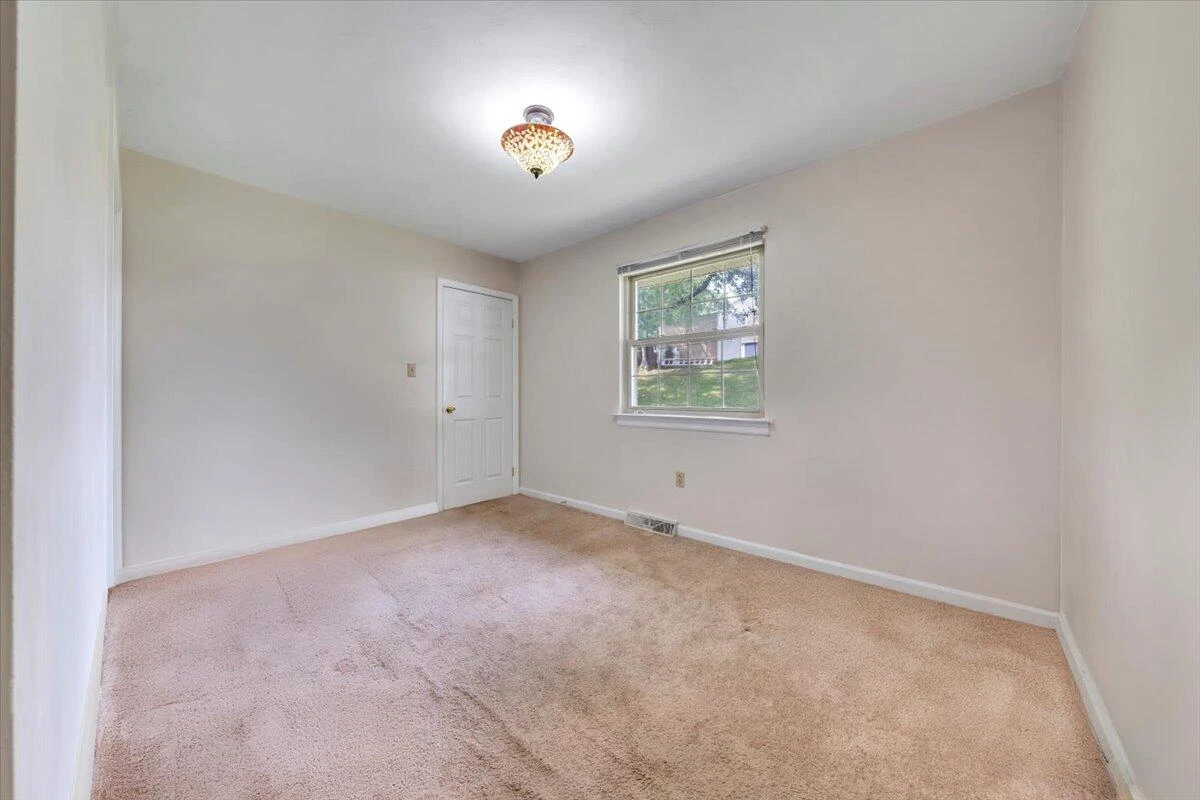 1868 Terry DR - Photo 19